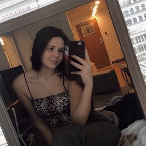 Meet your Posher, Belle